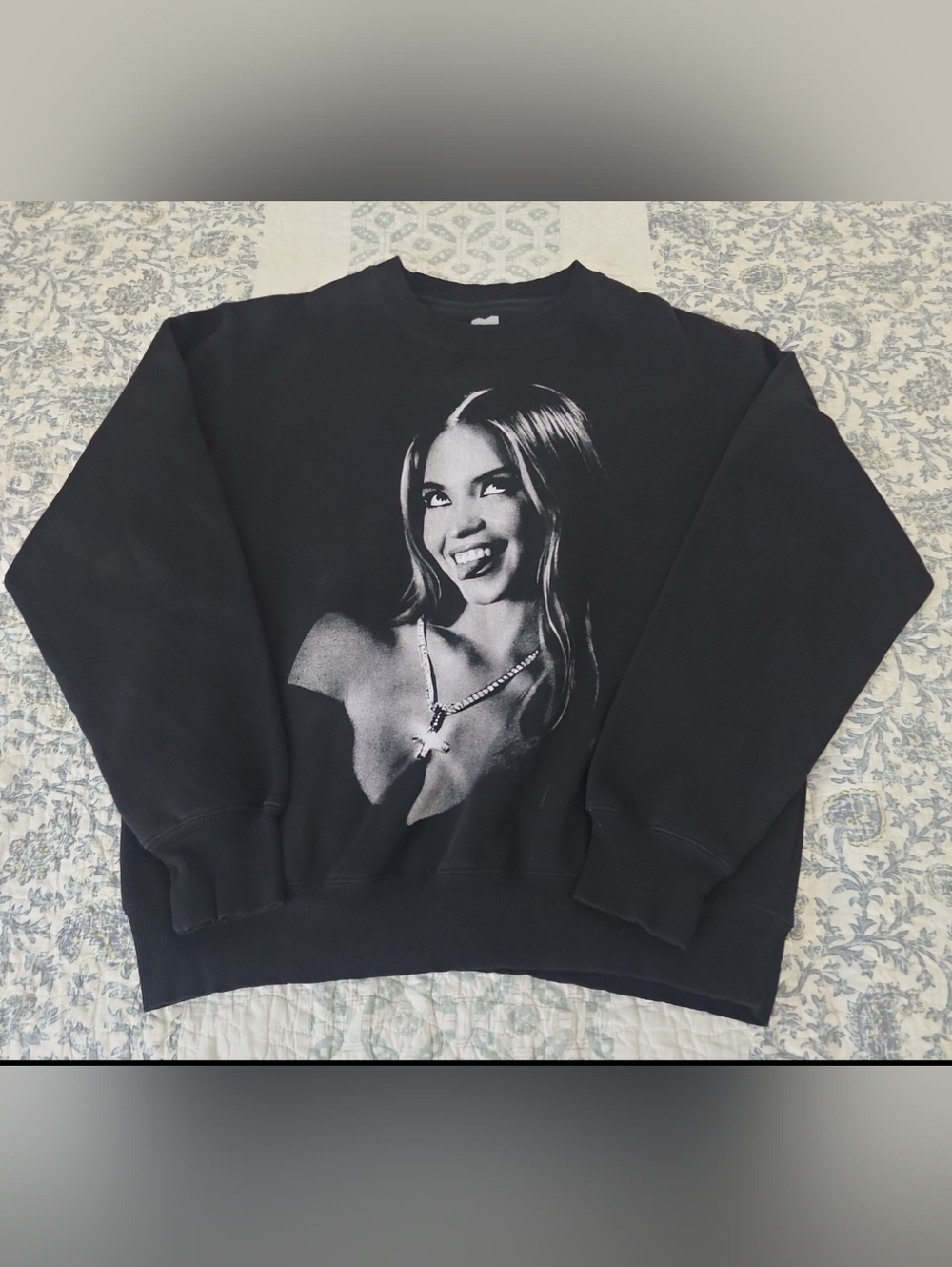 Sydney Sweeney Black Crewneck Sweatshirt Sweater - M